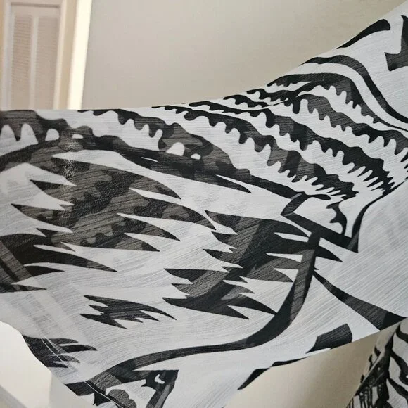 Boho Gawzy Beachy Crochet Vneck black white Flowy Sleeve Sheer Tunic Top L - Picture 7 of 9